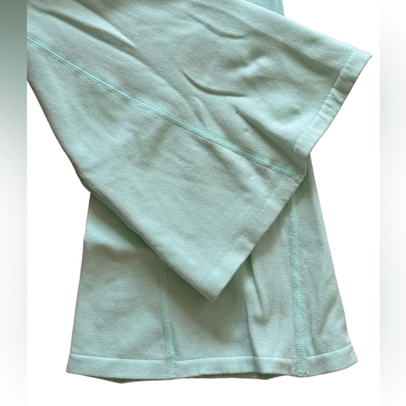 FREE PEOPLE Movement Rich Soul Flared Leg Pant legging Jade Ice M/L NWT $90 - Picture 7 of 9